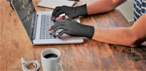 Factors to Consider When Choosing Gloves for Arthritis Sufferers