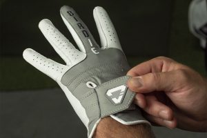 How Tight Should a Golf Glove Feel?